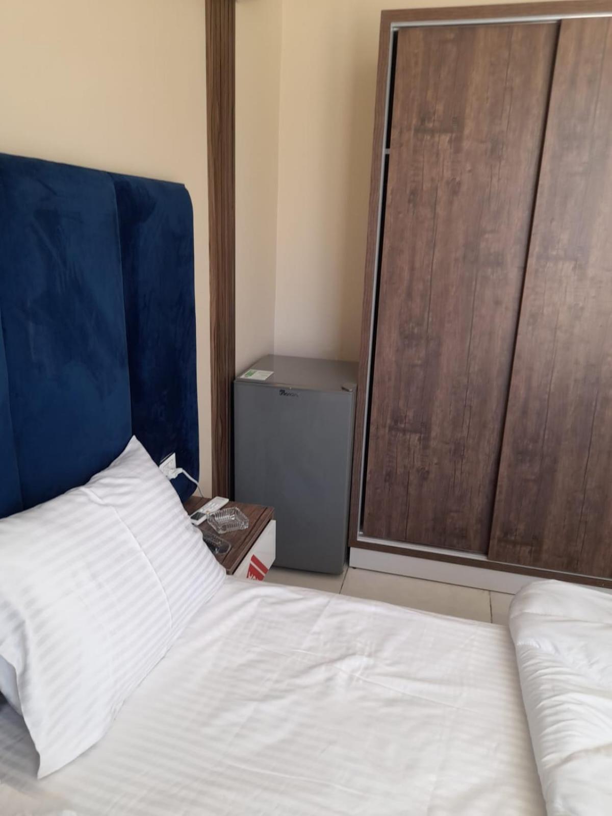 Casablanca Star For Families And Couples Only Apartmán